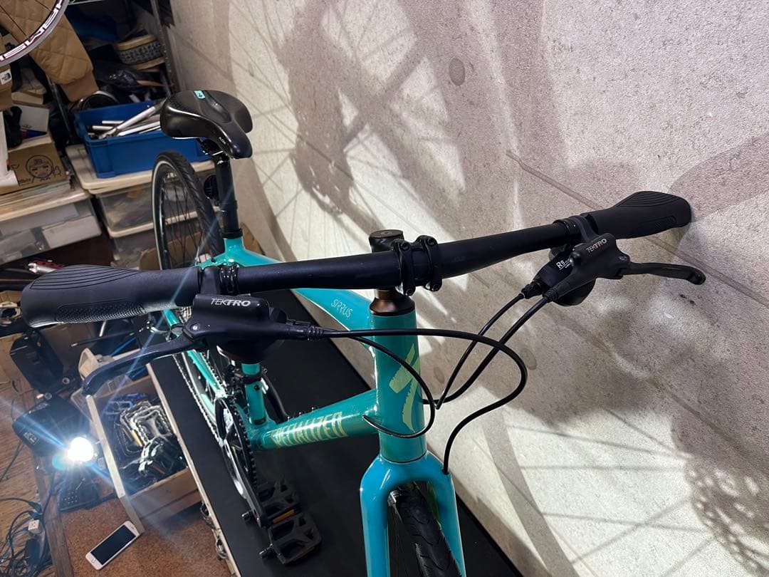 スペシャライズド　specialized SIRRUS M 油圧ディスク