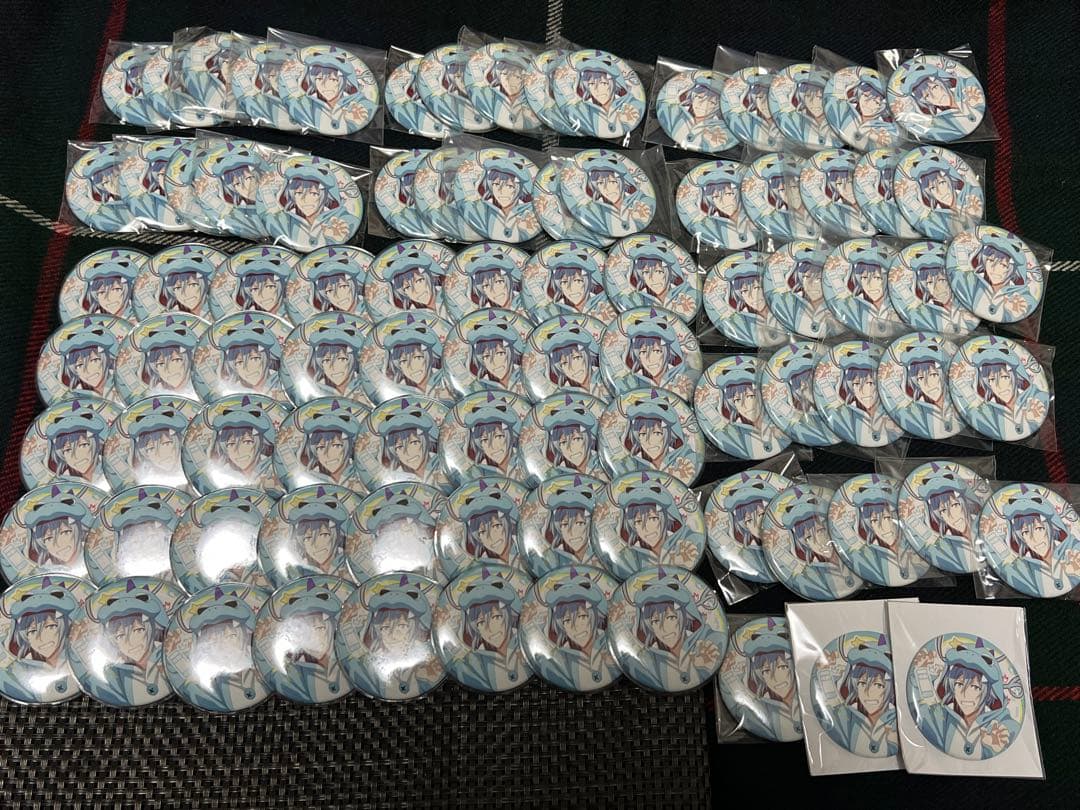 アイナナ 四葉環 怪獣パジャマ 缶バッジ 88個