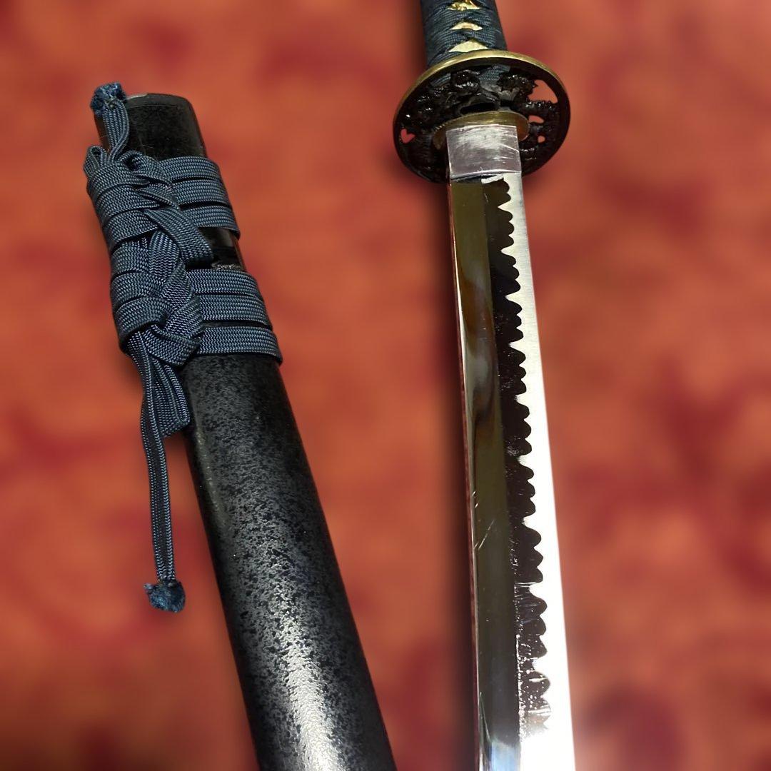 模造大刀 濃紺柄 龍彫透し丸鍔 黒梨地鞘