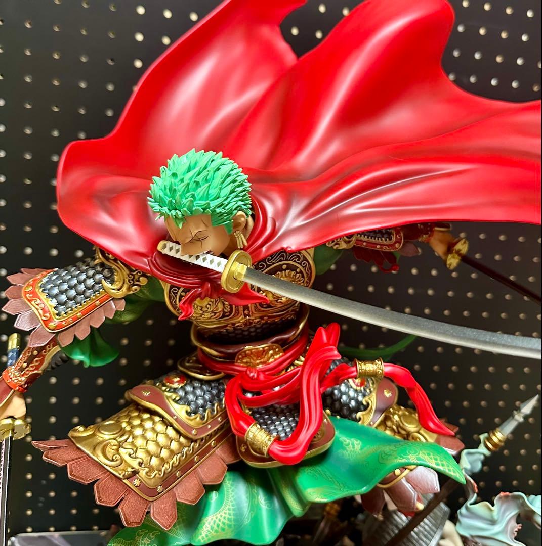 ゾロ フィギュア　ワンピースフィギュア