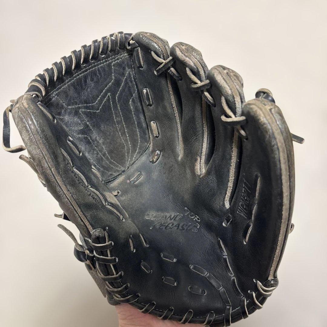 硬式野球グローブ 黒/グレー