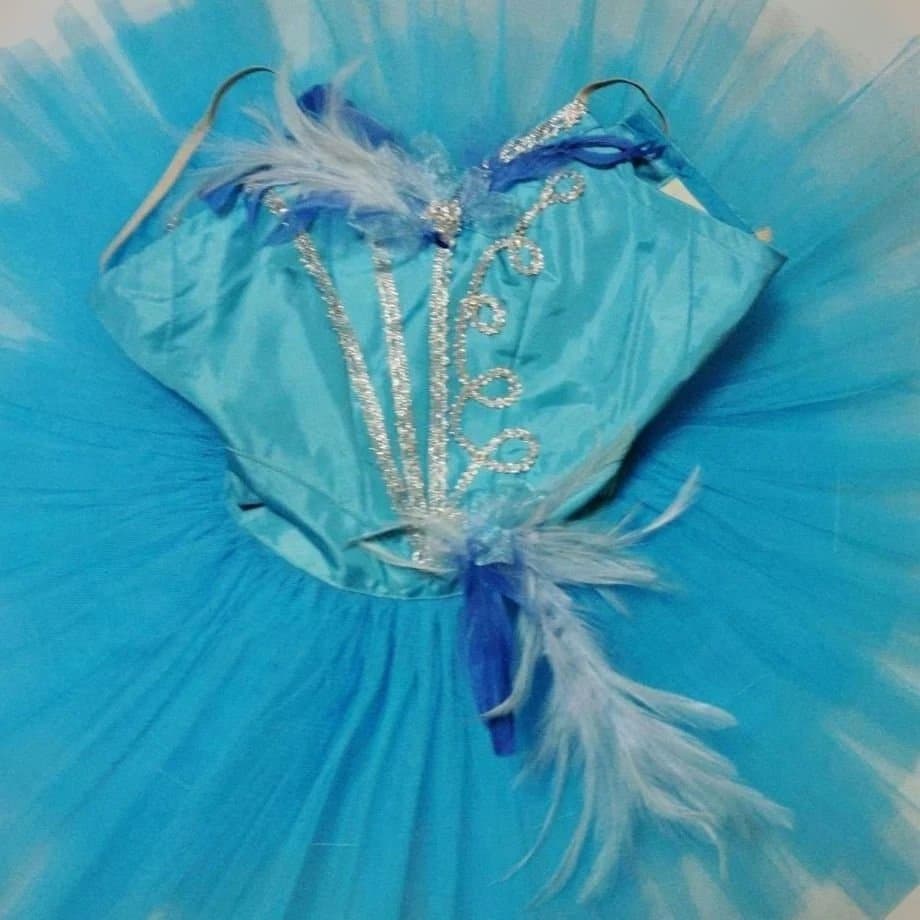 バレエ　水色 クラシックチュチュ シルビア製　小学中学年　2着　髪飾り、袖付
