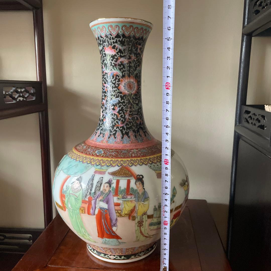 中国清代乾隆年制人物天球花瓶 古董品 年代物