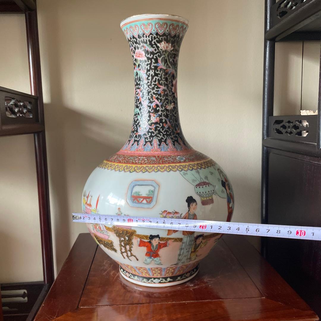 中国清代乾隆年制人物天球花瓶 古董品 年代物