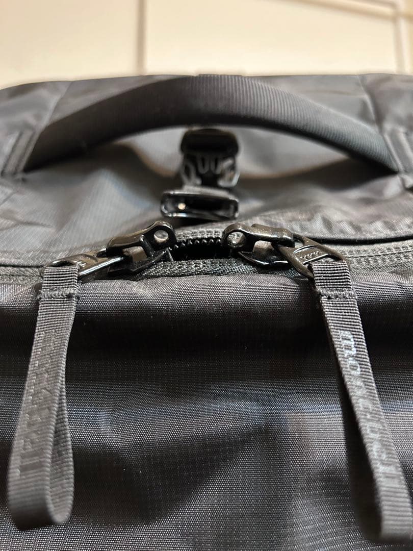 mont-bell ウィーリーダッフル 黒 大阪市西区引取歓迎 ウィリー 100