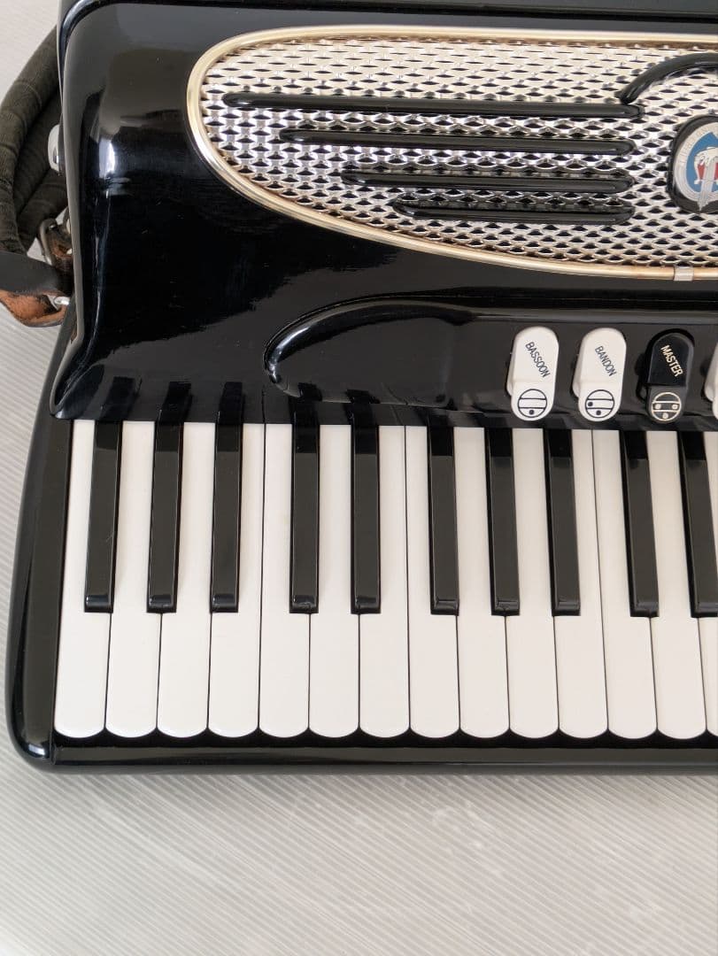 イタリア製 GIULIETTIジュリエッテイ アコーディオンM52