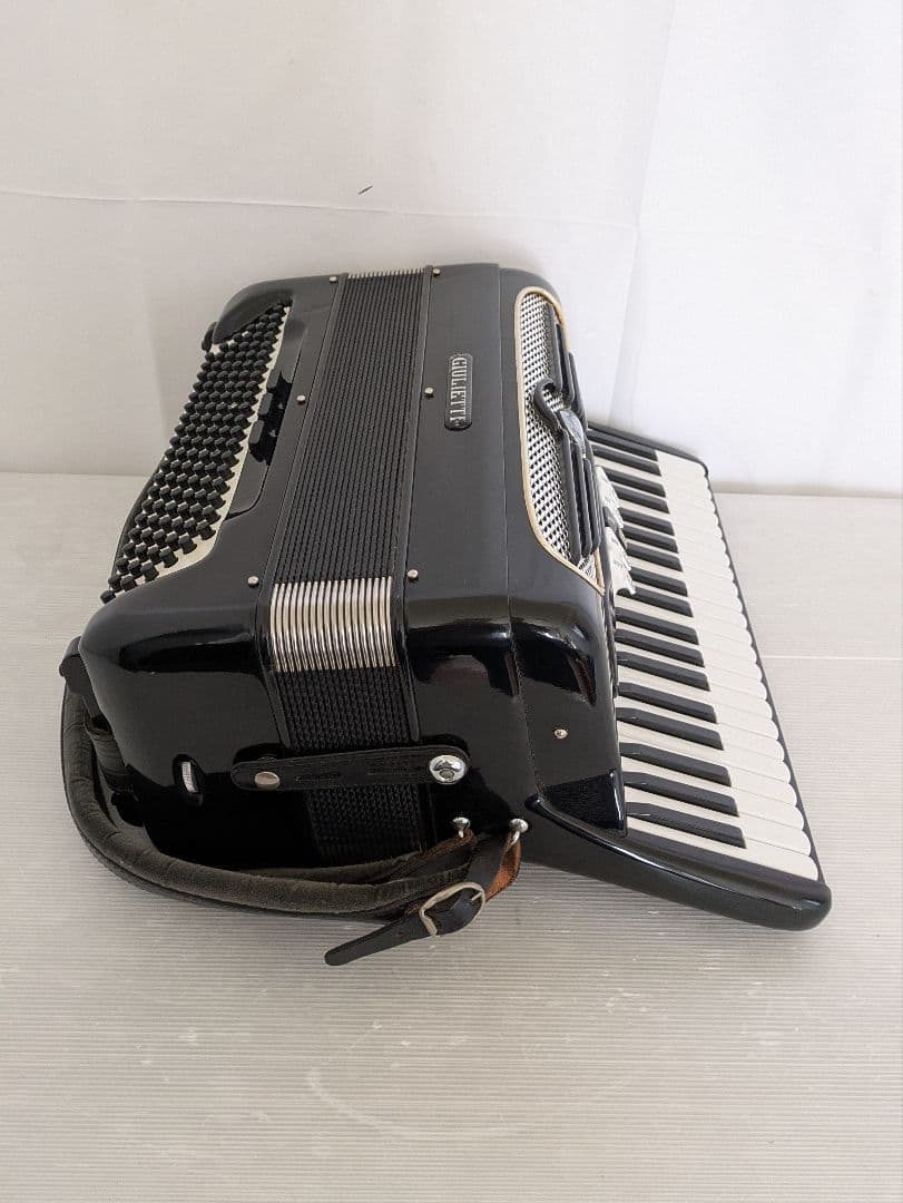 イタリア製 GIULIETTIジュリエッテイ アコーディオンM52