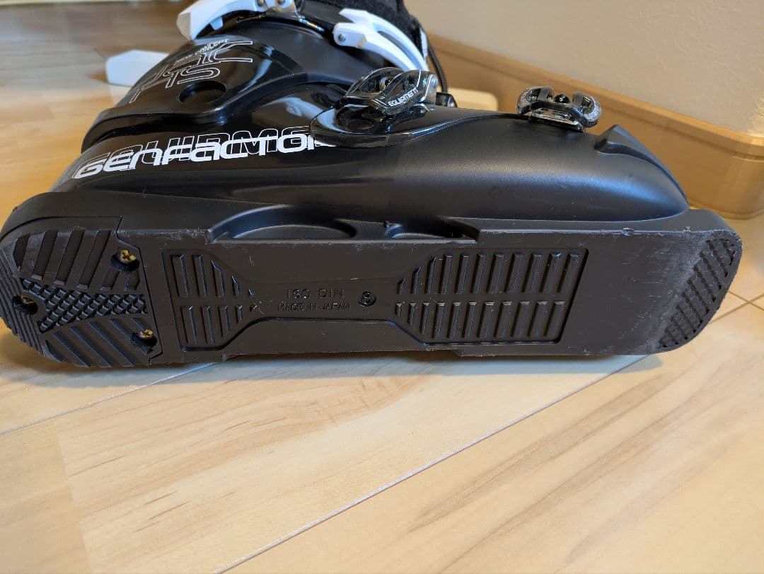 あ*め様 GENFACTORY DACHS　厳 スキーブーツ 使用3回　美品　収