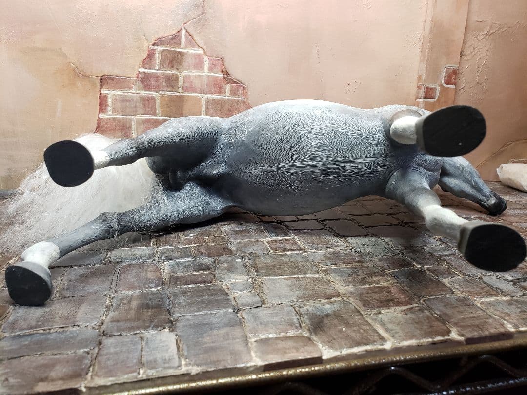 こ*ん様 馬フィギュア