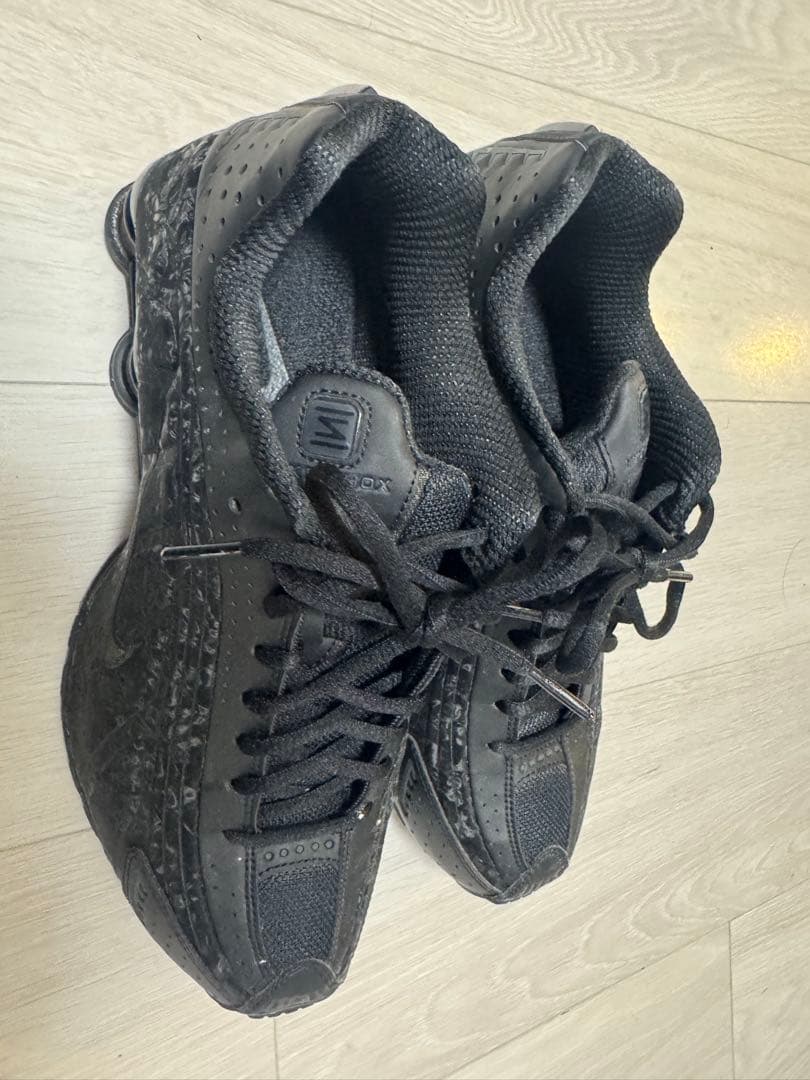 ナイキ ショックス R4 ウィメンズシューズ