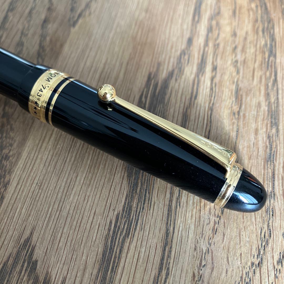 【美品】パイロット カスタム 743 万年筆 ブラック 15 M 中字 箱あり