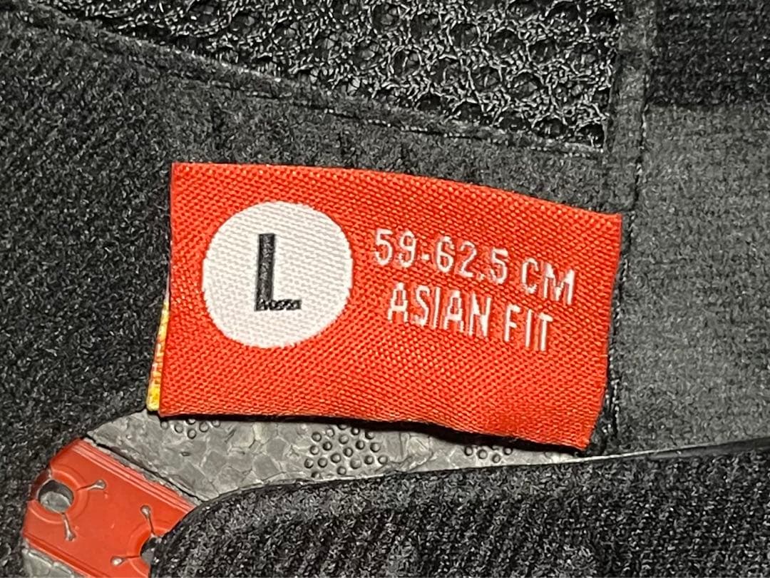 スキーヘルメットとゴーグル　セット