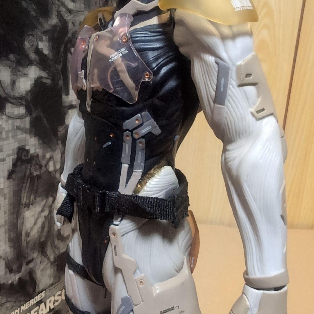 ス*】様 破損有り メディコムトイ メタルギアソリッド4 雷電