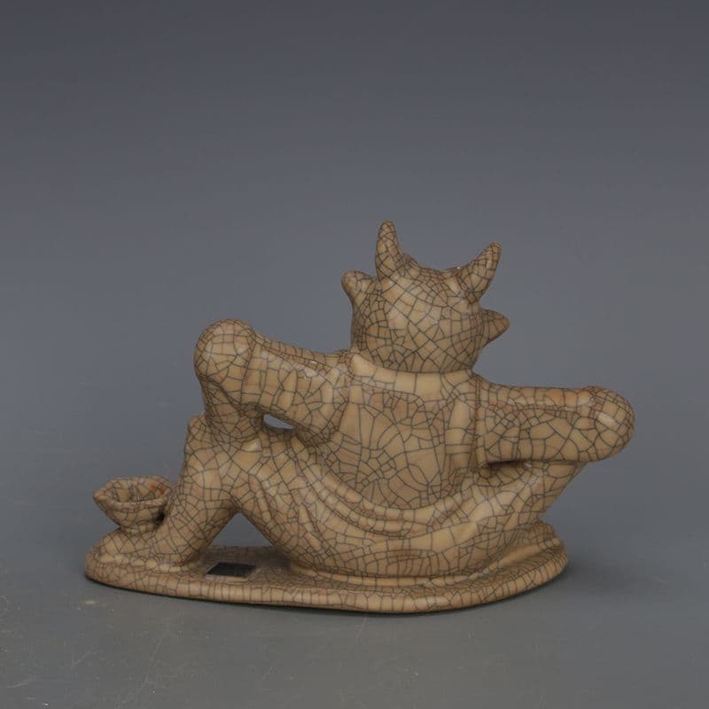 哥窯金糸鉄線神獣熊尊  置物  工芸品  美術品