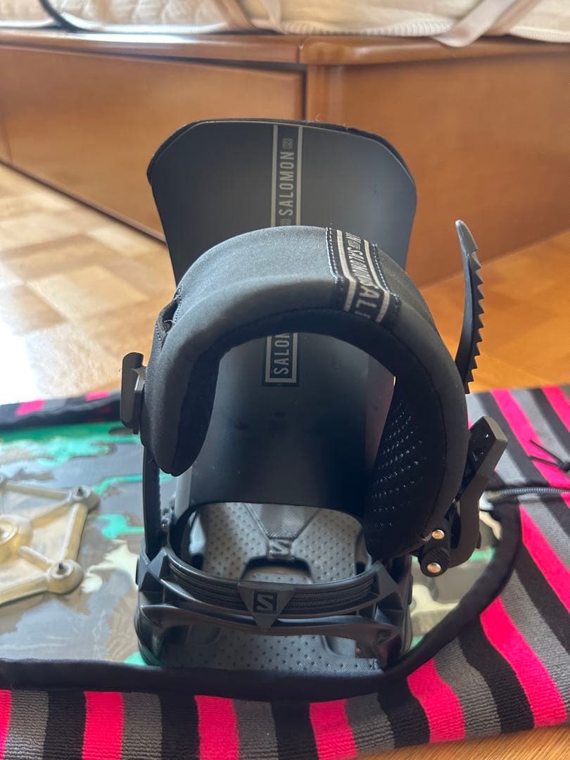 Salomon DISTRICT BLACK スノーボード ビンディング