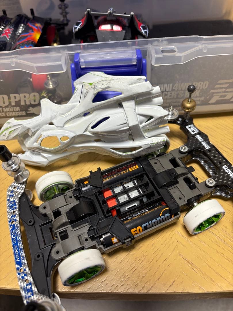 ミニ四駆 引退品 パーツ多数 充電器 タミヤドライバー