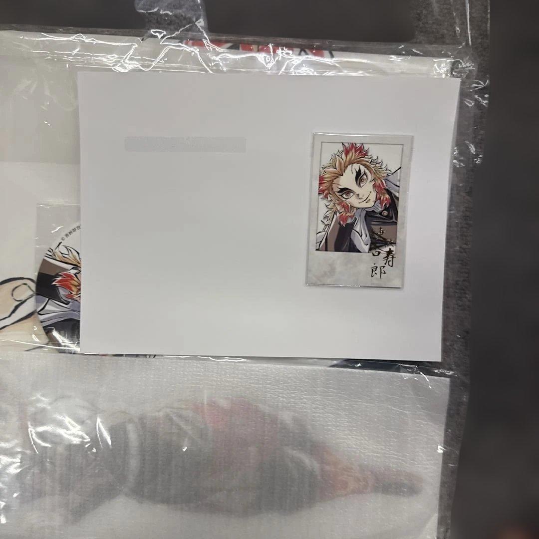 鬼滅の刃　煉獄杏寿郎　寝そべりイラストグッズ開封のみで撮影