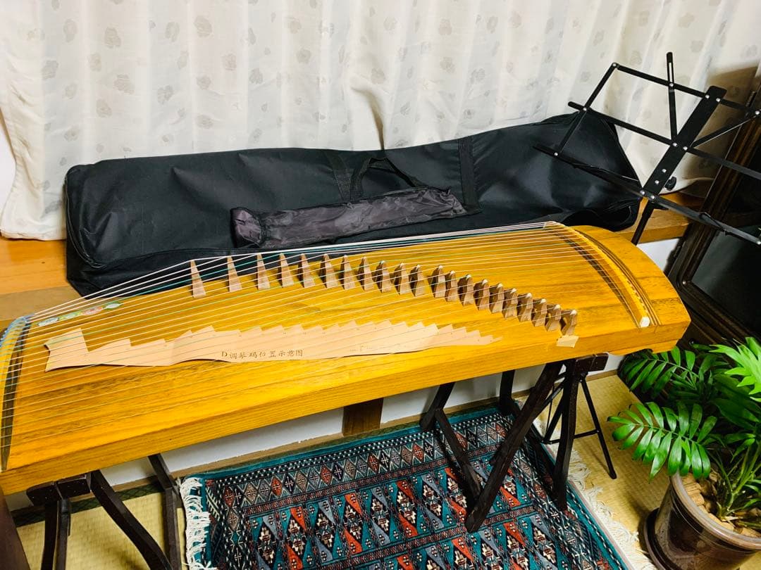 【美品】古筝（Gu Zheng） 21弦 スタンド・譜面台・ケース付き