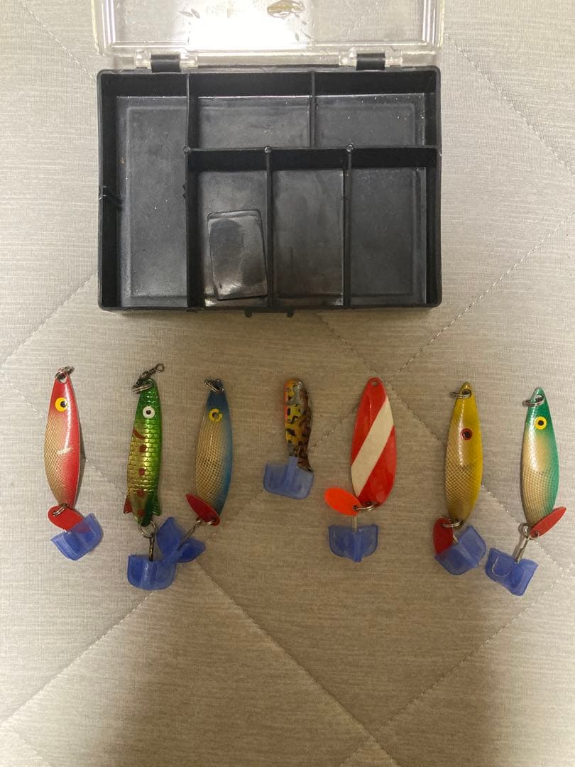 ルアー22個スプーン7個リールshimano magcast付方位磁石　温度計付