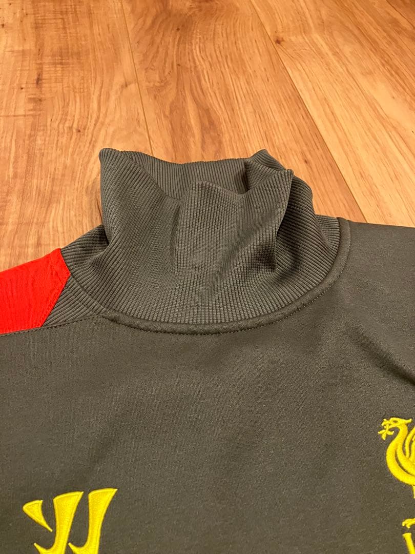 リバプールFC Warrior製 ガルーダロゴ トレーニングトップ