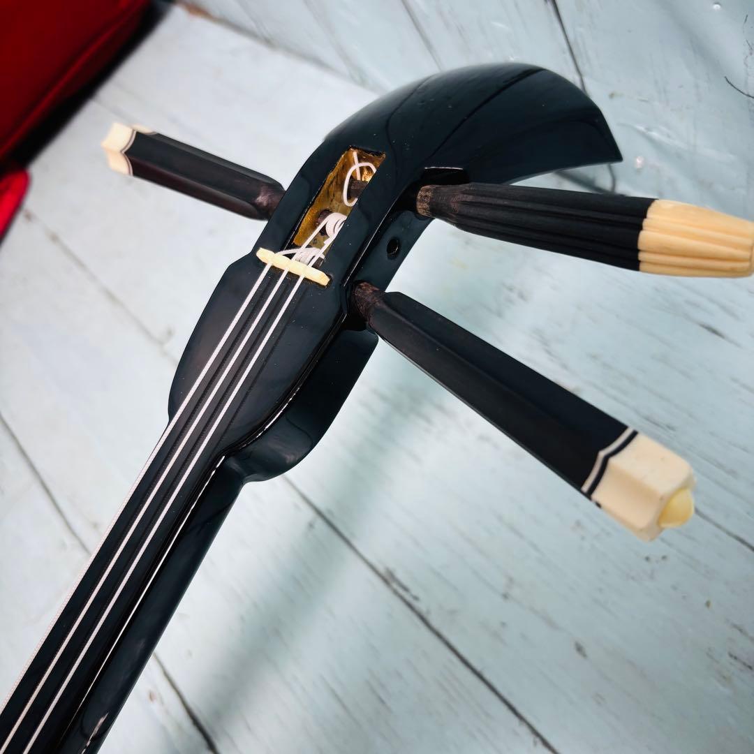 沖縄三線　人工皮　ケース付き　民族楽器　琉球　和楽器　弦楽器　三味線　美品