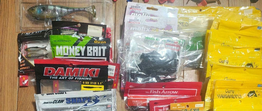 ●バス釣りルアー大量■プラグ＆ワーム■まとめ売り■引退セット■大量！■初心者