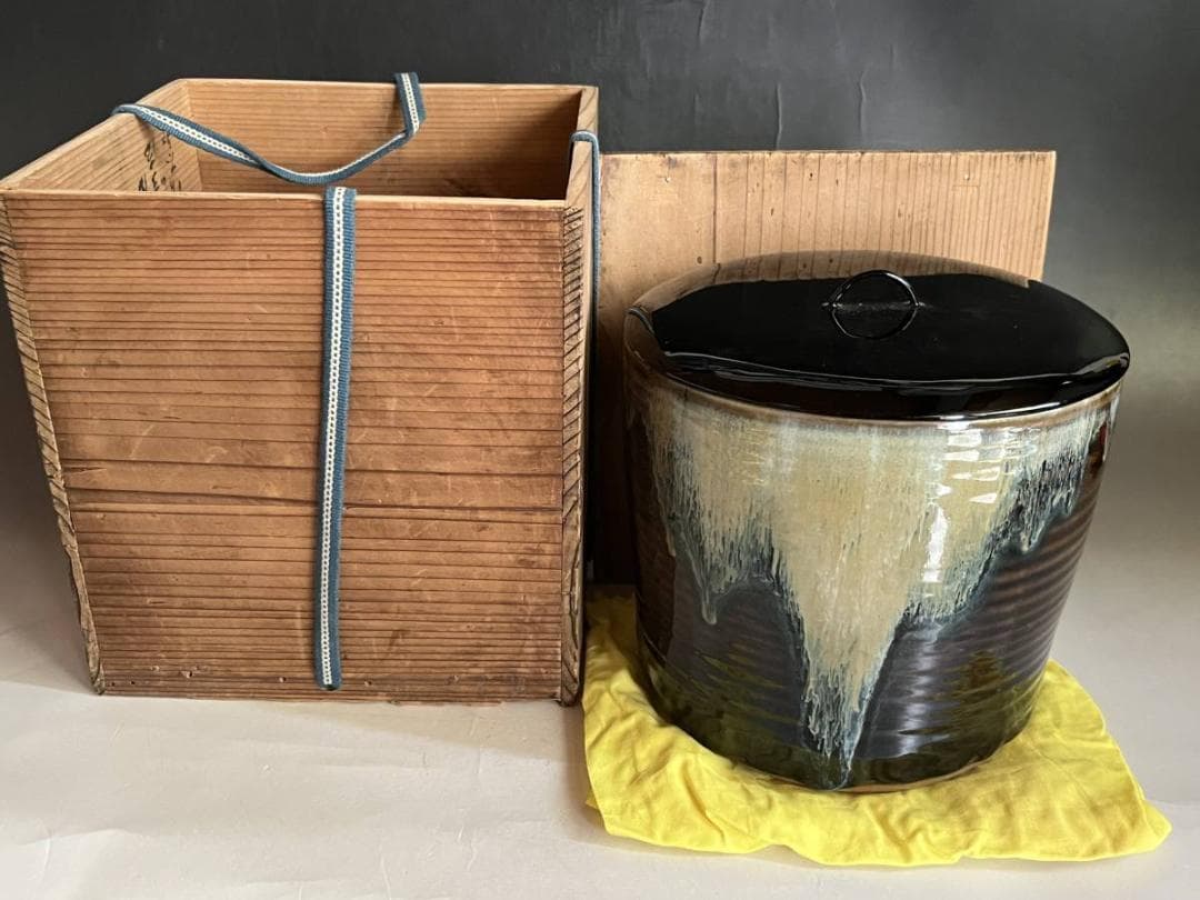 水指■高取焼 八仙窯 漆器蓋 涙紺 遠州七窯 塗蓋 直し有 飴釉 時代物 骨董■