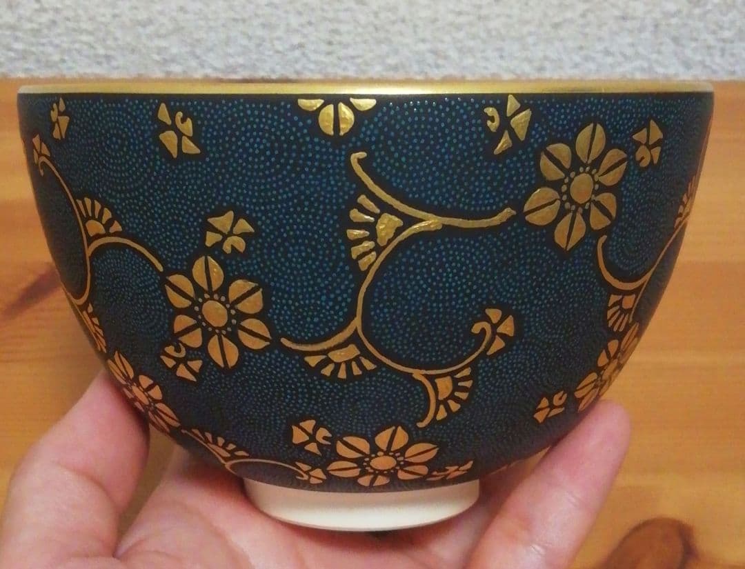 仲田錦玉作　青粒　唐草文　九谷焼　茶碗　共箱　略歴付　茶道具