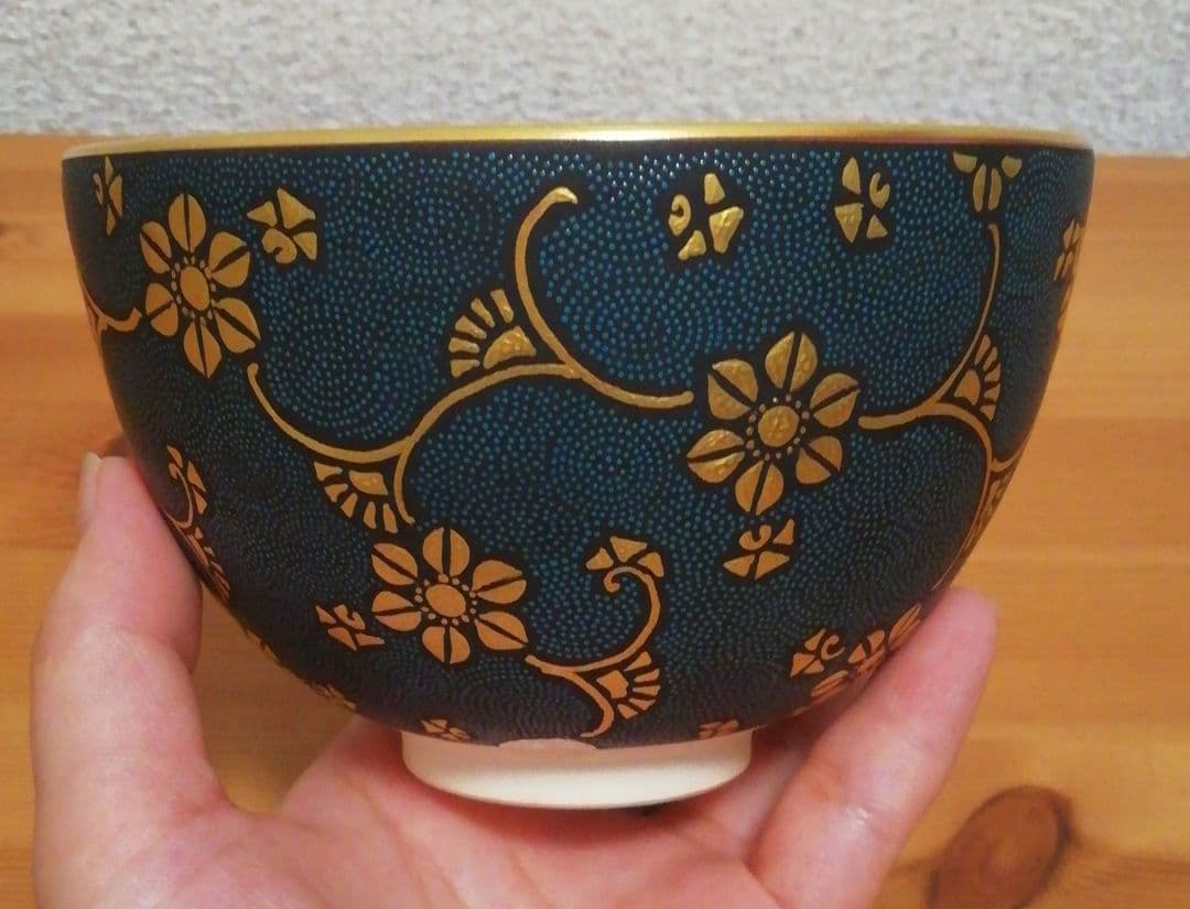 仲田錦玉作　青粒　唐草文　九谷焼　茶碗　共箱　略歴付　茶道具