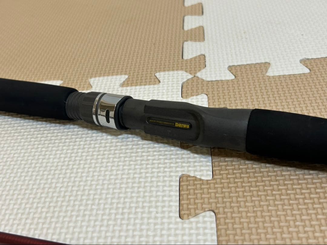 美品　ダイワ アナリスターヒラメ 300 船竿 ケース付き
