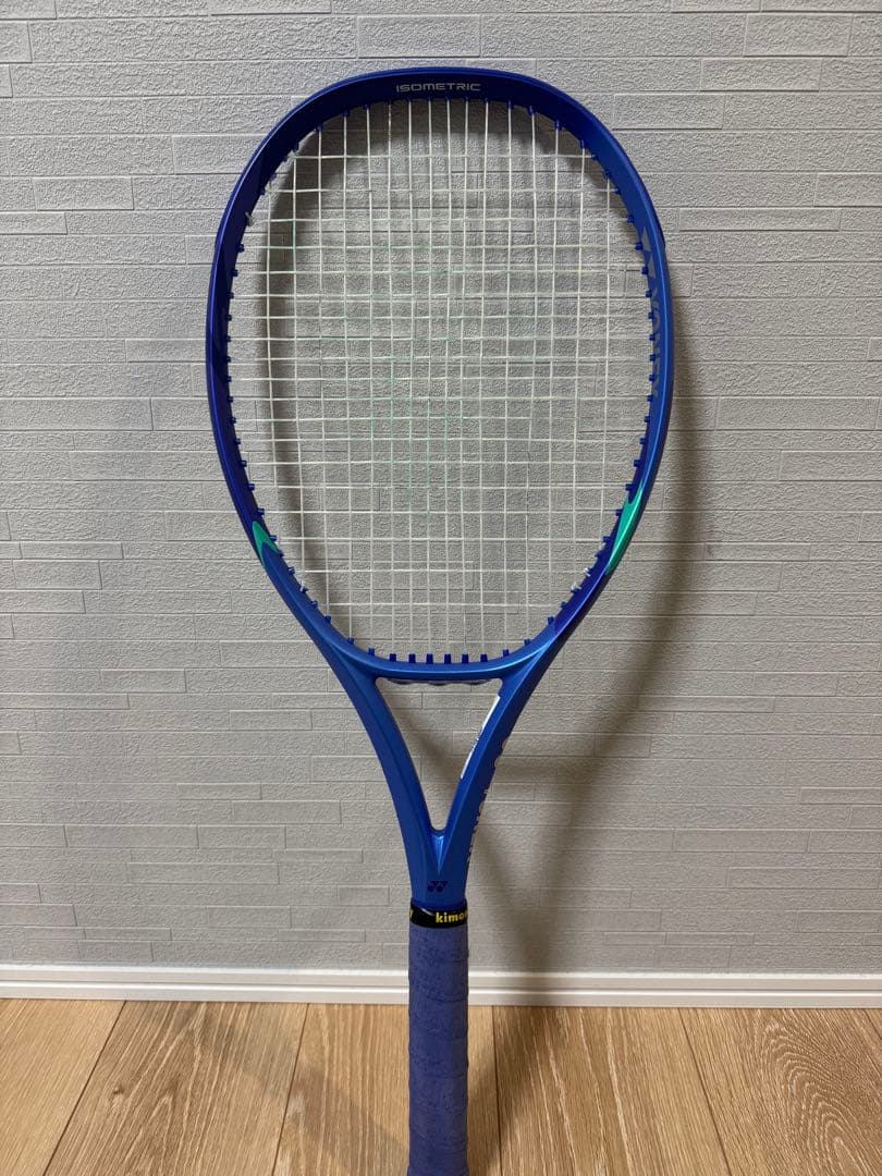 【美品】最新モデルYONEX EZONE100 テニスラケット グリップ2