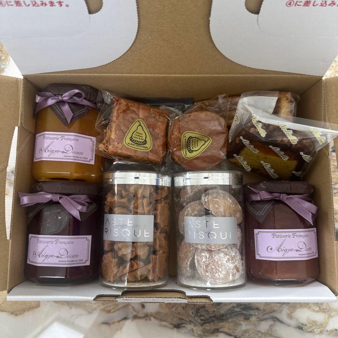 人気店のコンフィチュールと焼き菓子