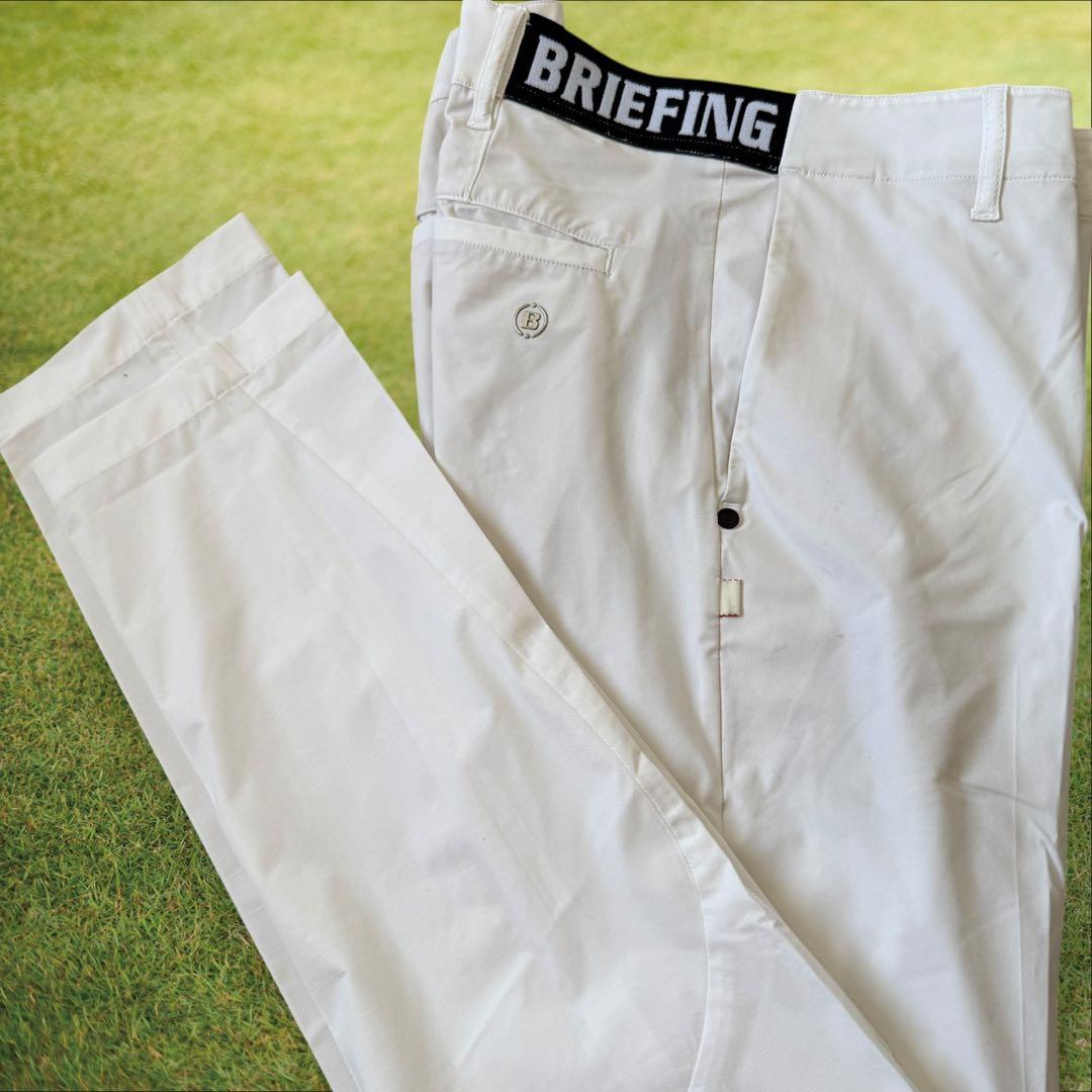 極美品　ブリーフィングゴルフ　パンツ　白　ロゴ入り　M〜L相当　ホワイト