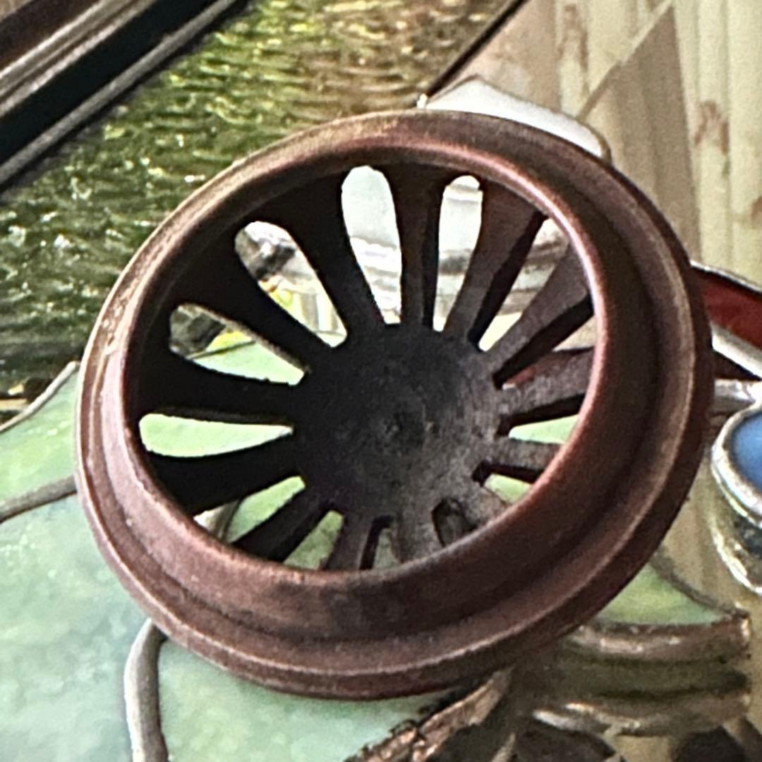 2125様感謝‼️老舗様愛蔵品‼️古九谷名品‼️賢人牡丹三つ足香炉　在銘　合桐箱箱入