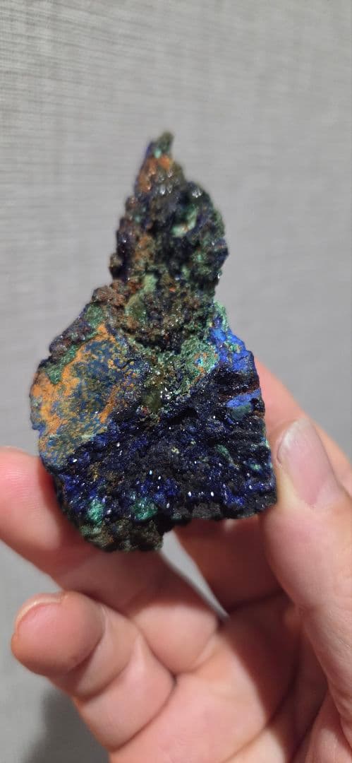 【中国・陝西省産 アズマラカイト原石】 103グラム　キラキラ✨