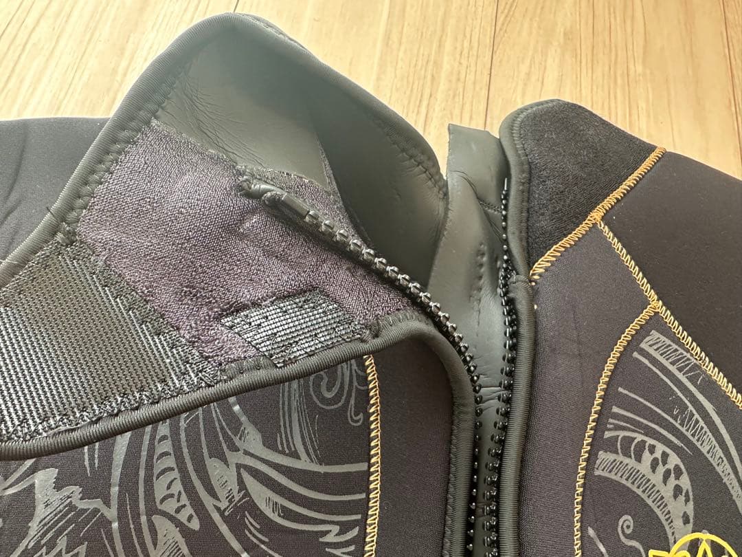 未使用タグ付き☆ フルウェットスーツ5mmサーフィン裏起毛 メンズ2ＸＬ