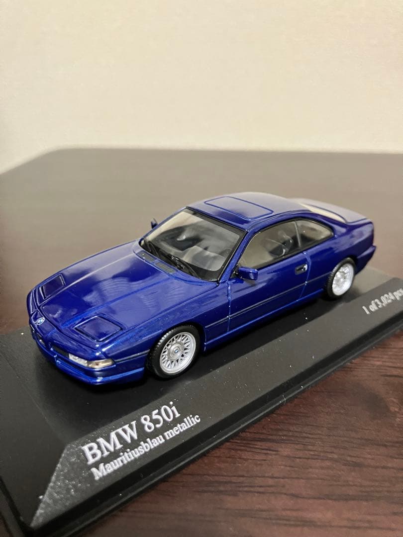 希少 ミニチャンプス 1/43  850i E31型 ブルーメタリック