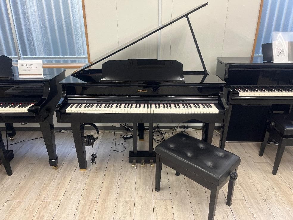 ★ 74034【電子ピアノ】ROLAND　GP607PE　18年製