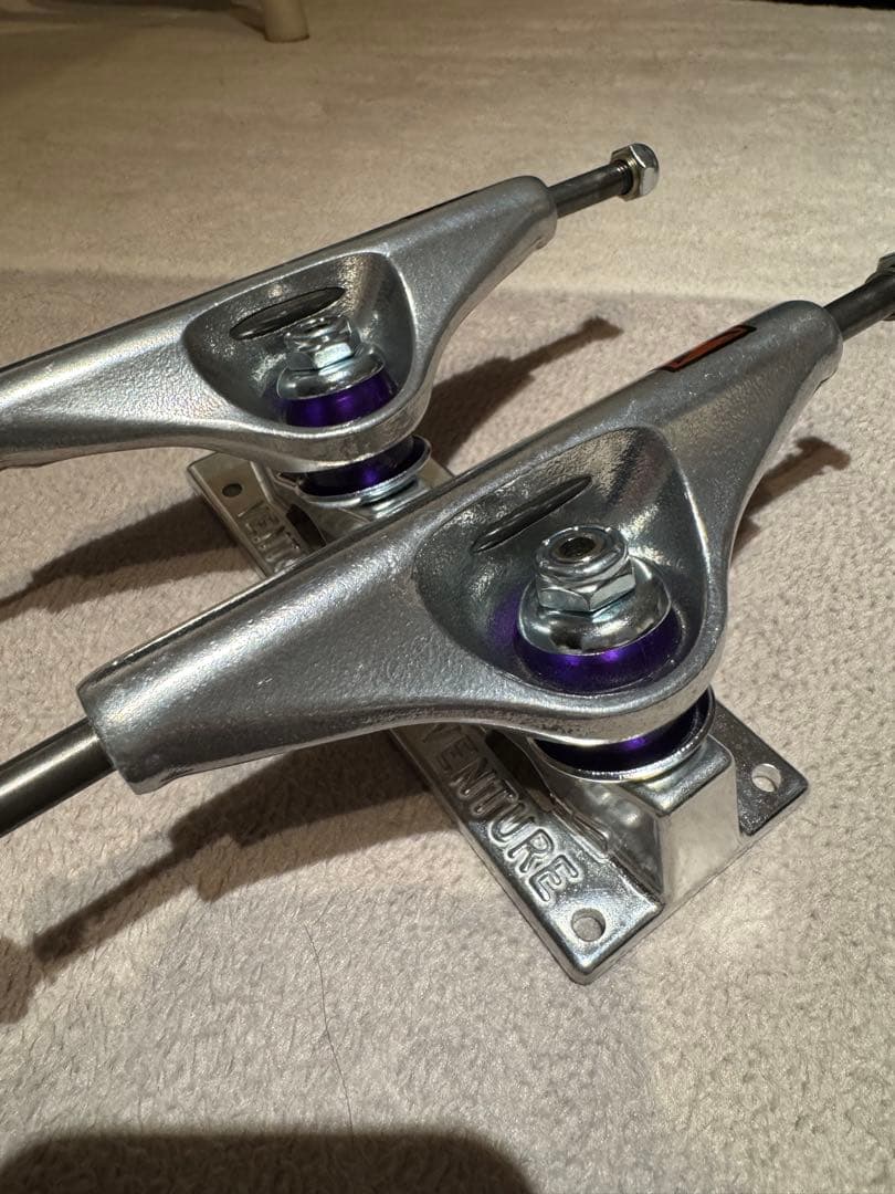 ベンチャー　V-HOLLOW スケートボード トラック5.2HI 堀米　新品