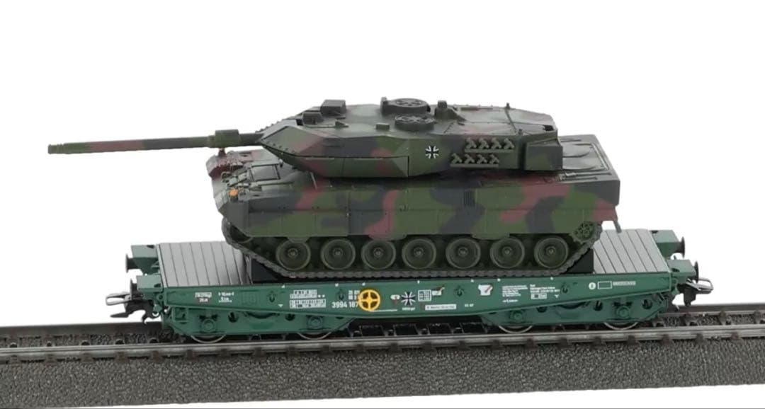 新品　メルクリン　ドイツ連邦軍　レオパルド　2A6 戦車　＆　運搬車