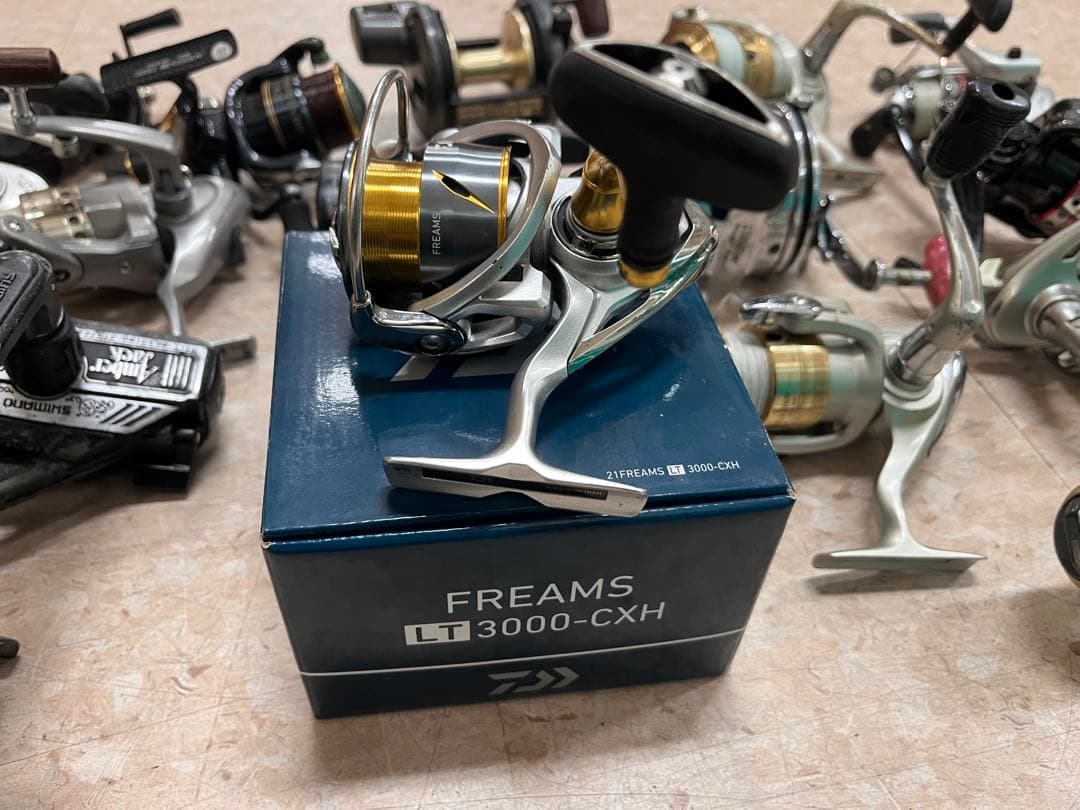 16個ジャンクリール　SHIMANO DAIWA などまとめ売り