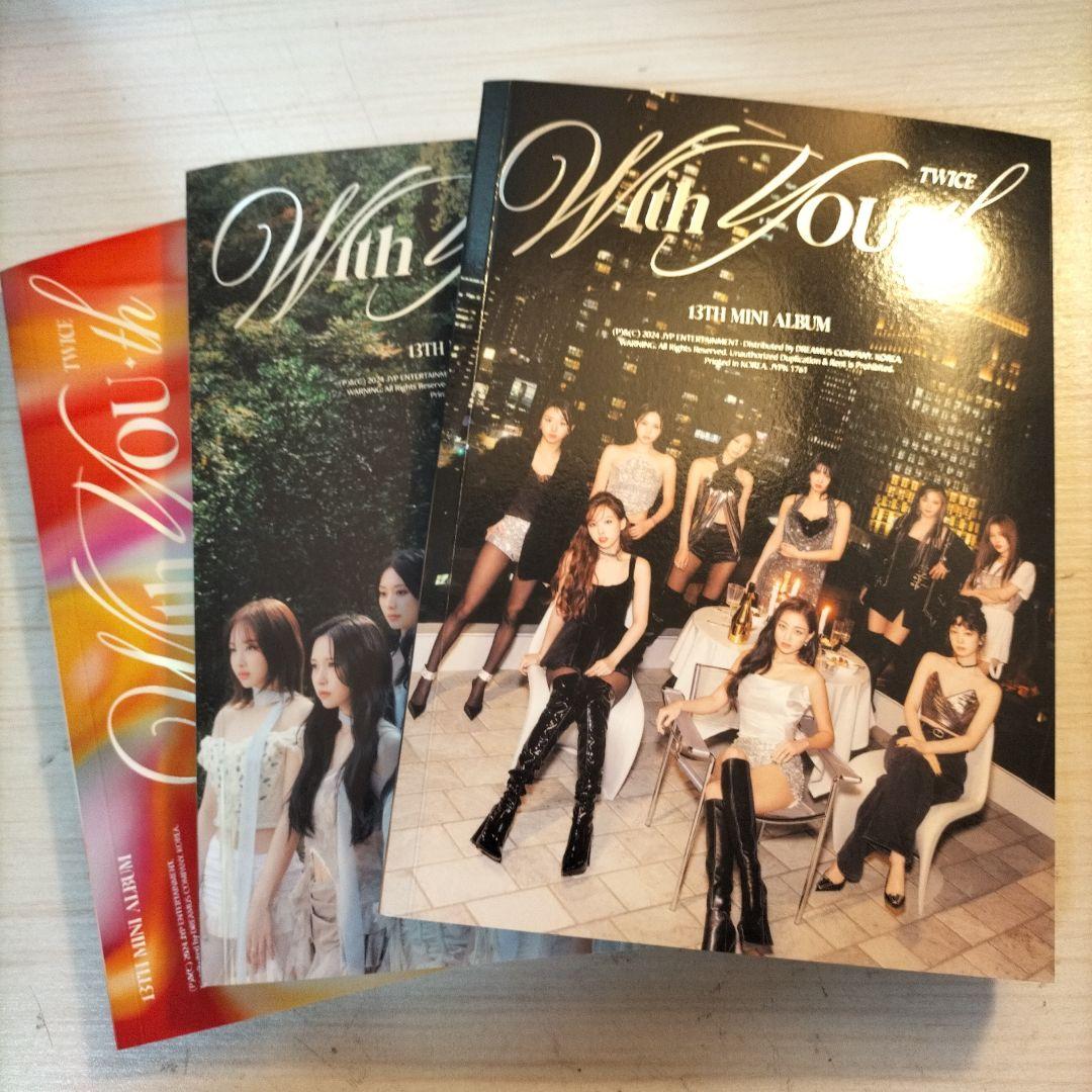 TWICE　まとめ売り　アルバム　アクスタ　ガチャ　缶バッチ　ペンライト　トレカ