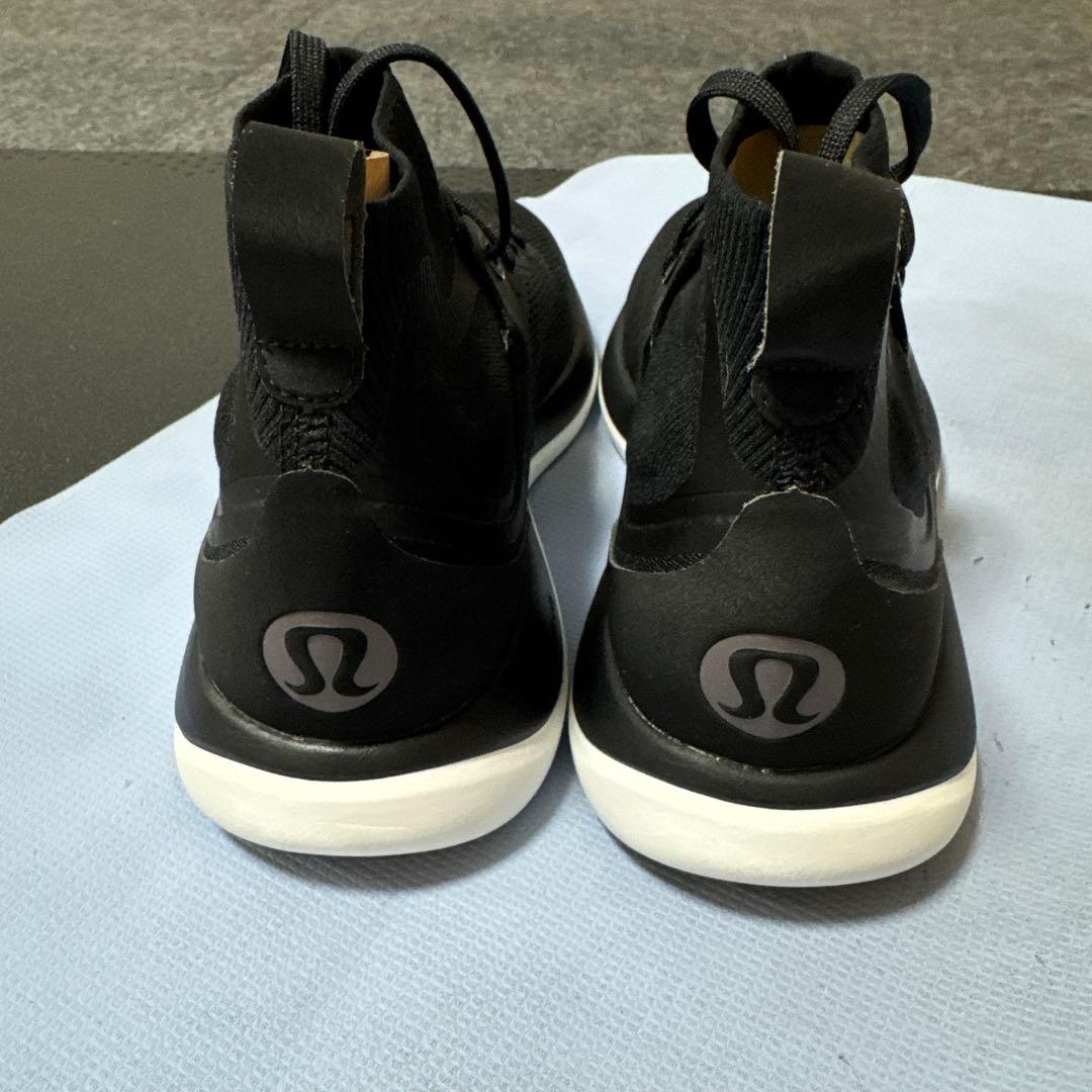 ルルレモン　ワークアウトシューズ