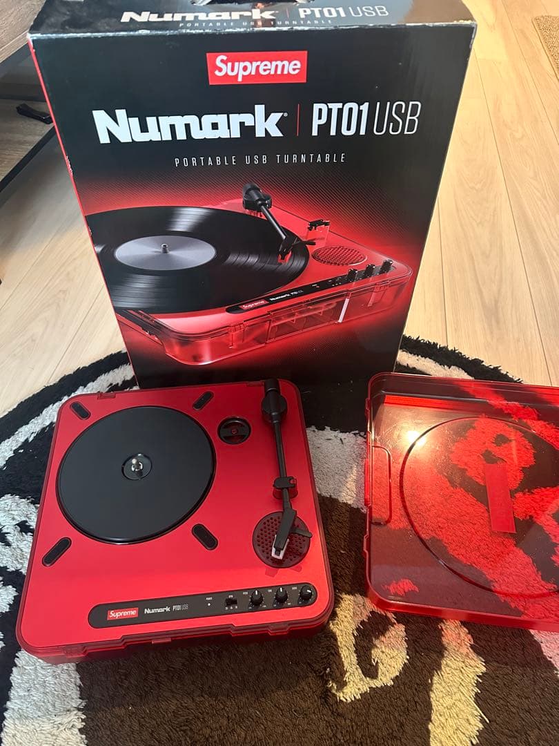 DJ機材 Supreme Numark PT01 Portable Turntable