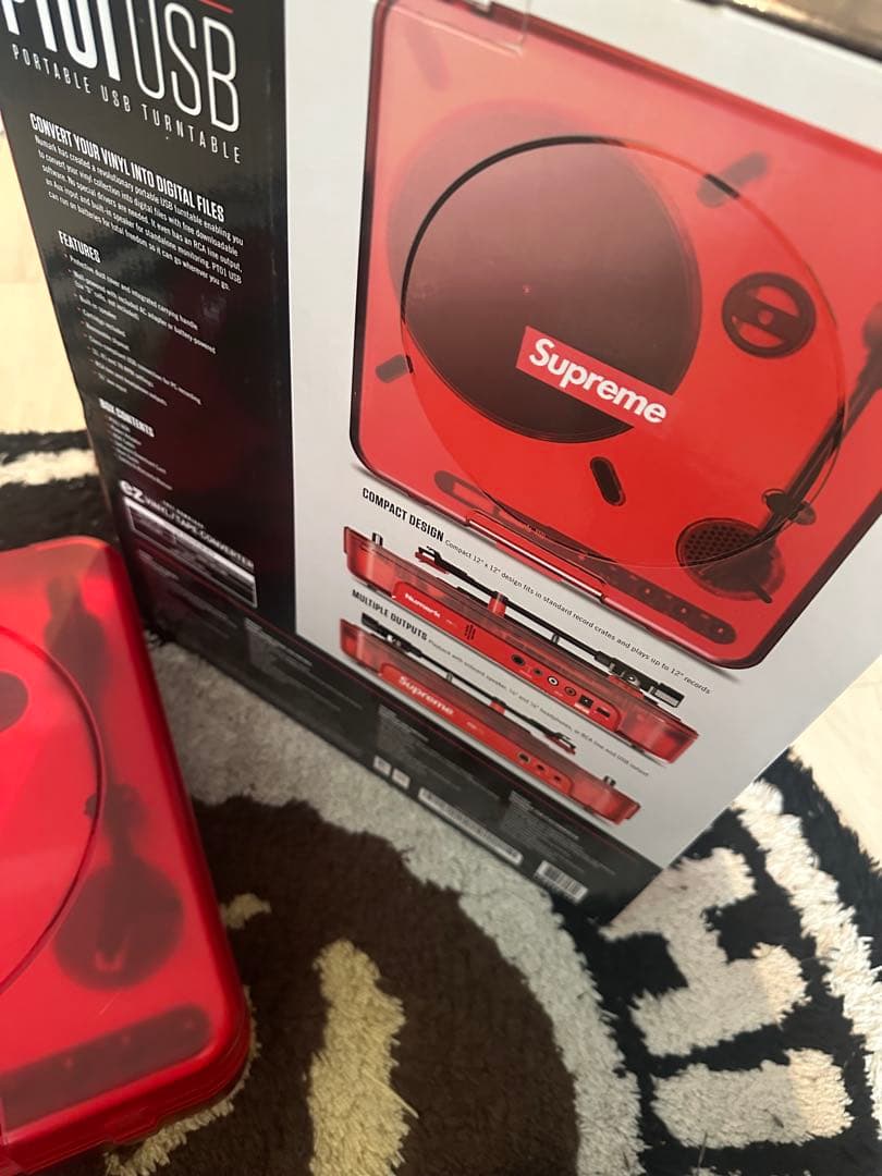 DJ機材 Supreme Numark PT01 Portable Turntable
