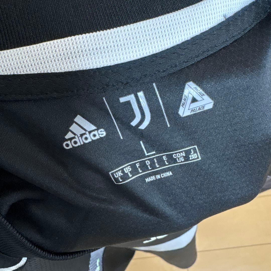 パレス✖️アディダス✖️ユベントス　Ｔシャツ