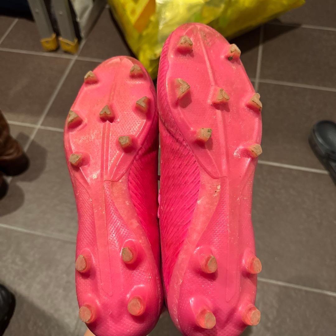 adidas サッカーシューズ・スパイク ピンク