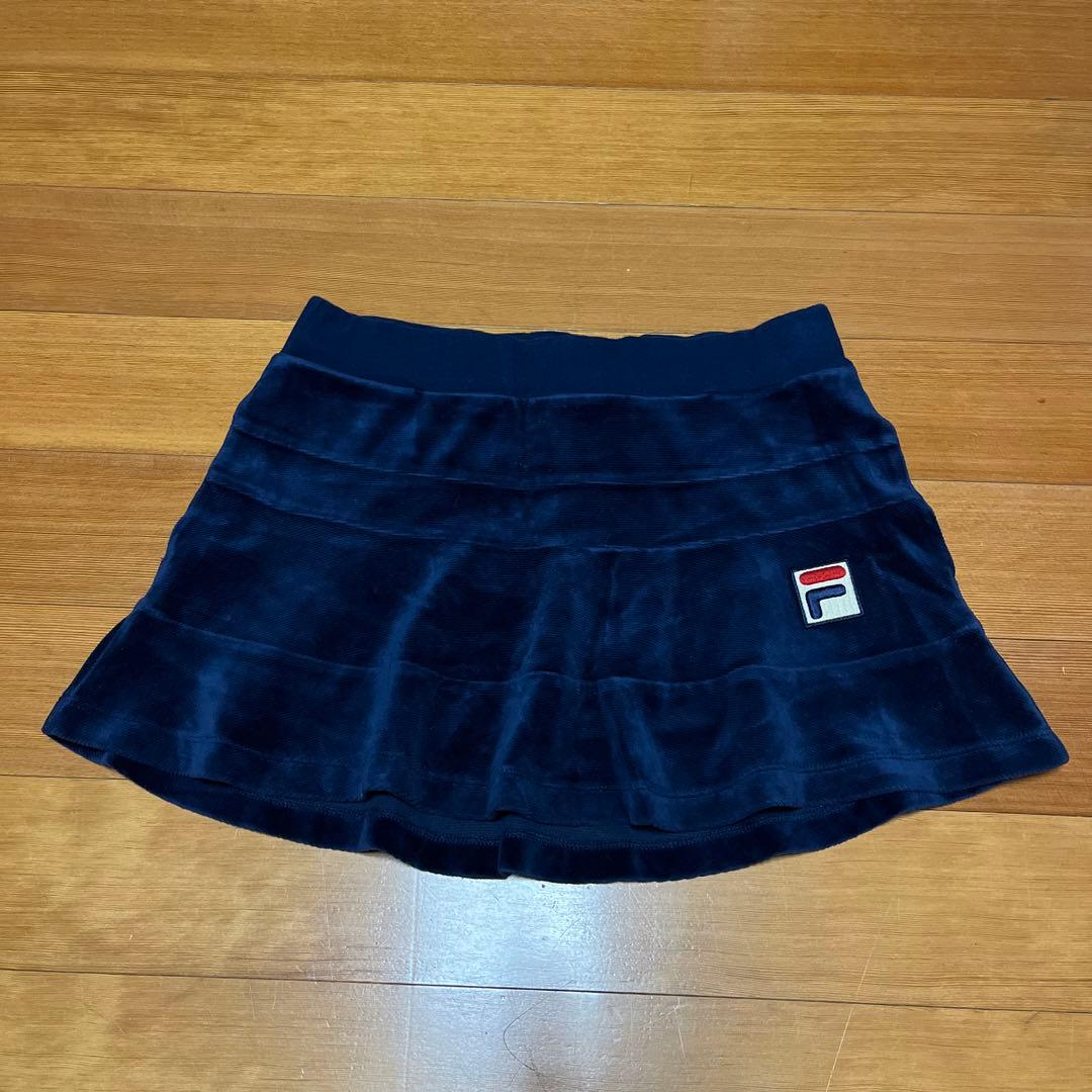 フィラ シャツ、ベロアスカート　２点セット