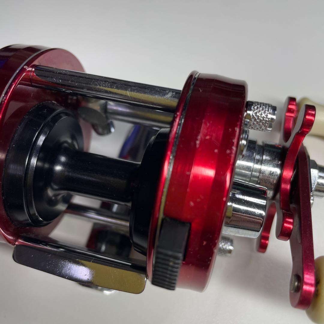 ABU 2500C 赤 アブ アンバサダー レッド 070007