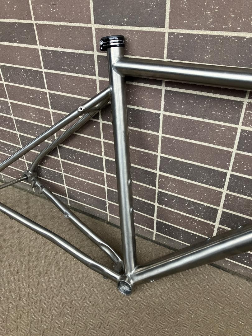 【直接取引限定】チタンフレーム グラベルバイク フラットバー サイズ52